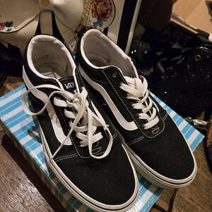 Vans Classic Black and White Low-Tops